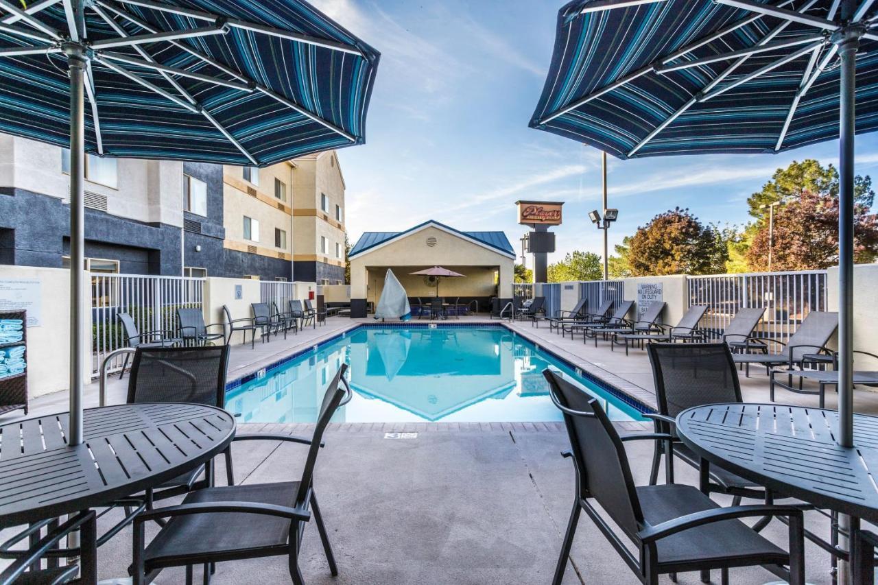 Fairfield Inn Сент-Джордж Экстерьер фото