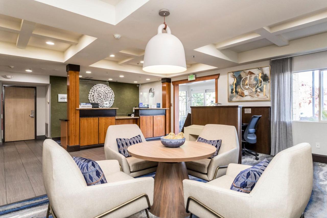 Fairfield Inn Сент-Джордж Экстерьер фото