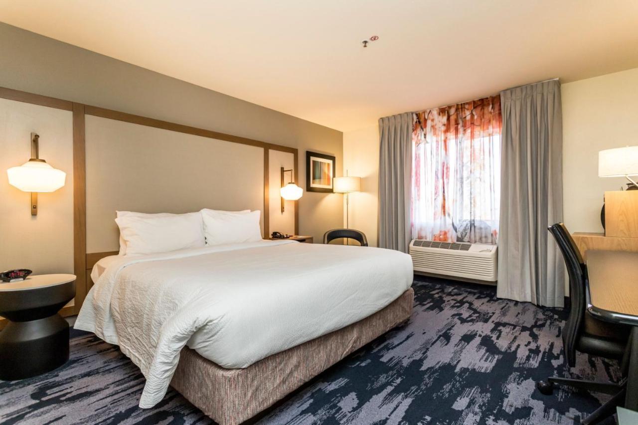 Fairfield Inn Сент-Джордж Экстерьер фото