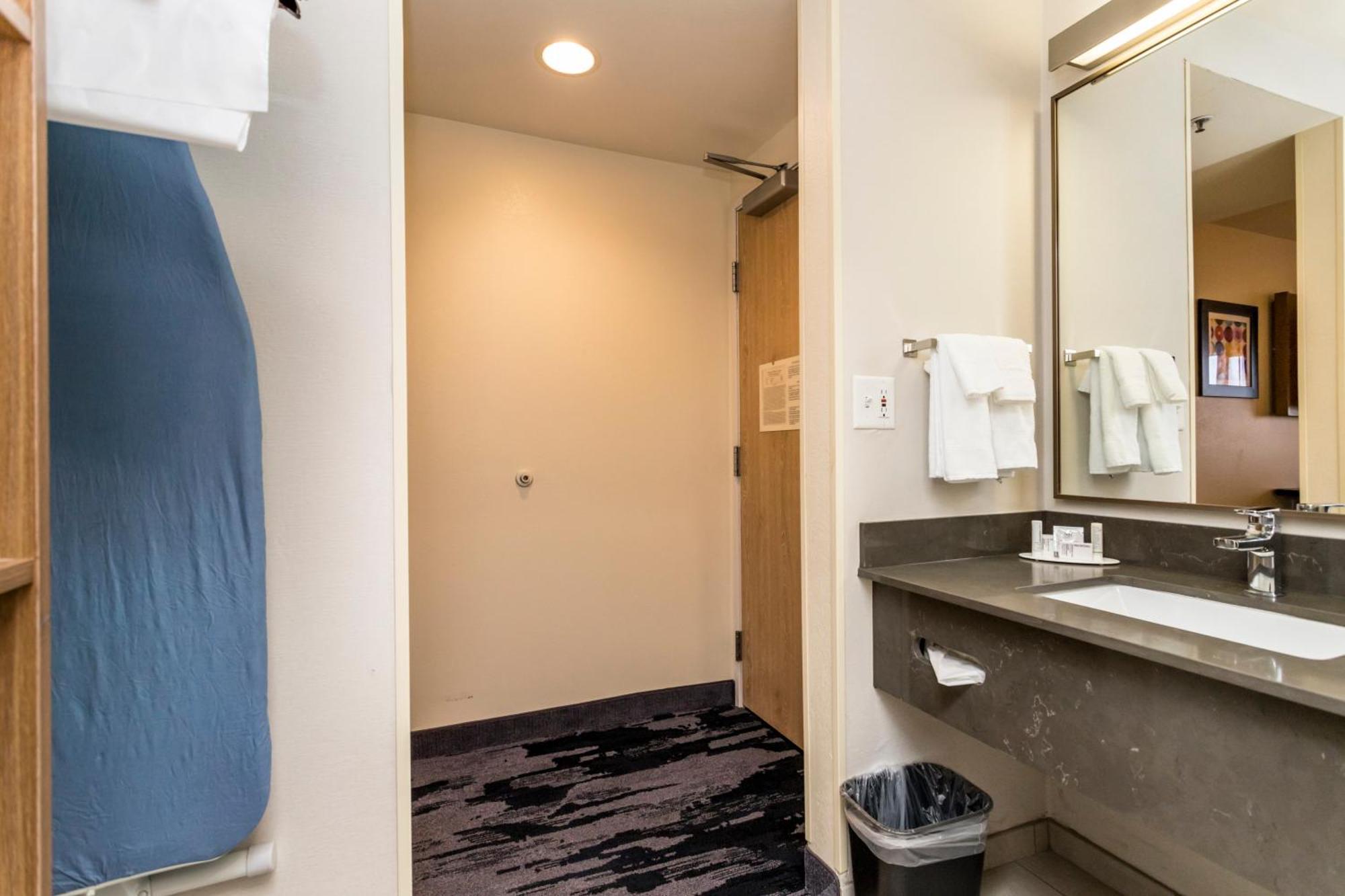 Fairfield Inn Сент-Джордж Экстерьер фото
